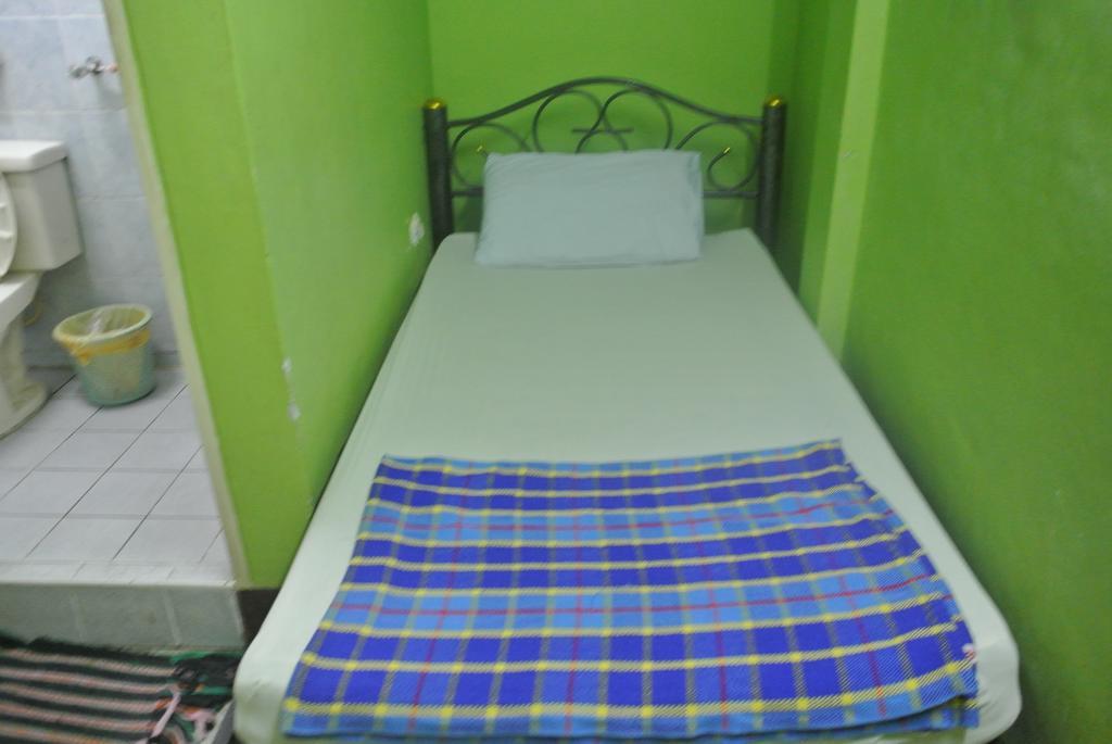 Khaosan Rainbow Hostel Бангкок Номер фото