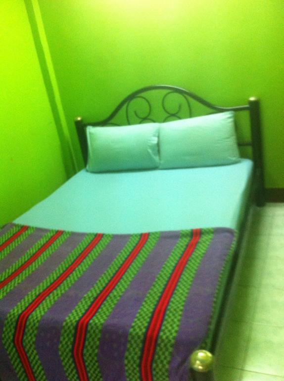 Khaosan Rainbow Hostel Бангкок Номер фото